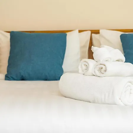 B G La Grimaldi Promenade Des *