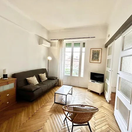 B G La Grimaldi Promenade Des Apartamento *